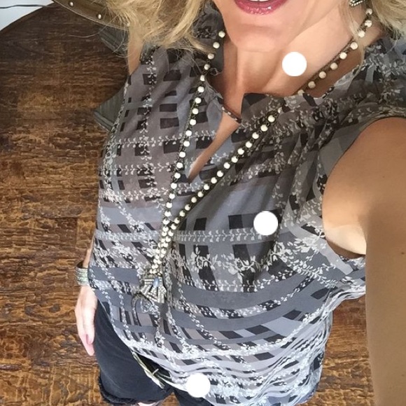 Cabi Graph Blouse - Picture 2 of 7